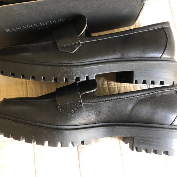 Banana Republic Lug Sole Loafers, NWOT. - Picture 3 of 10